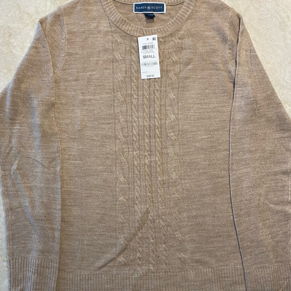 *New with tag* Macys / Karen Scott Women’s Beige Crewneck Sweater. Classic!